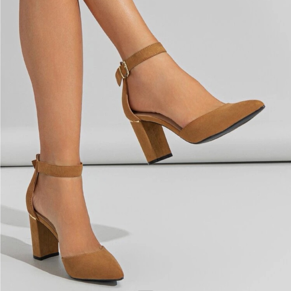 Carmel,Brown Ankle strap pump, shoes, Chunky heel.New!
